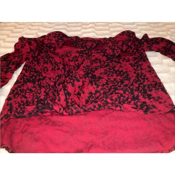 Rock & Republic‎ Women’s Red/Black Pullover Top Size Small - Picture 4 of 10